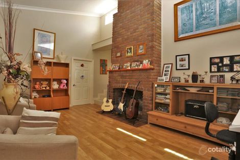 Property photo of 64 Parkroyal Crescent Regents Park QLD 4118