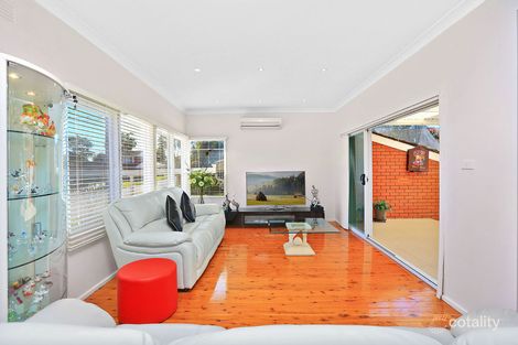 Property photo of 28 Graham Avenue Miranda NSW 2228