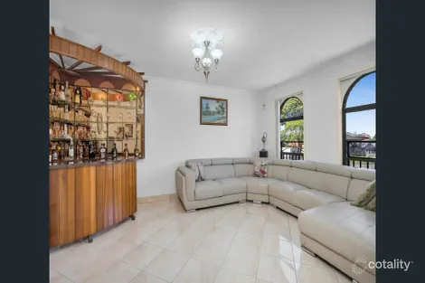 Property photo of 1 Waygara Avenue Green Valley NSW 2168