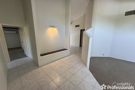 Property photo of 9 Lakeside Drive Thornlie WA 6108