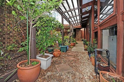 Property photo of 2/32 Muir Place Queanbeyan West NSW 2620