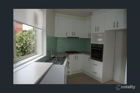 Property photo of 2/6 Raith Court St Kilda East VIC 3183