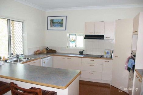 Property photo of 8 Fleetwood Court Ferny Hills QLD 4055
