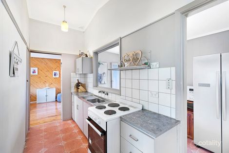 15 Papala Ave, Bateau Bay, NSW 2261