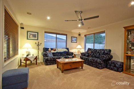 Property photo of 16 Eaglescliffe Crescent Cranbourne VIC 3977