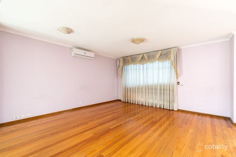Property photo of 11 Berringa Court Meadow Heights VIC 3048