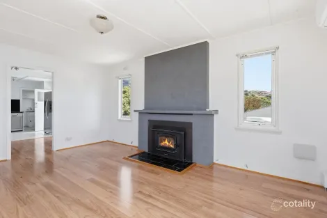 Property photo of 4 Maroubra Circle Chigwell TAS 7011