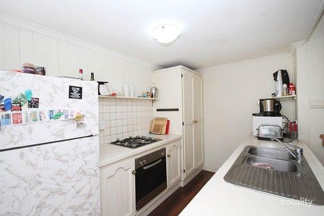 Property photo of 160 Taringa Parade Indooroopilly QLD 4068