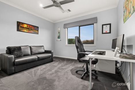 Property photo of 30 Wakehurst Way Officer VIC 3809
