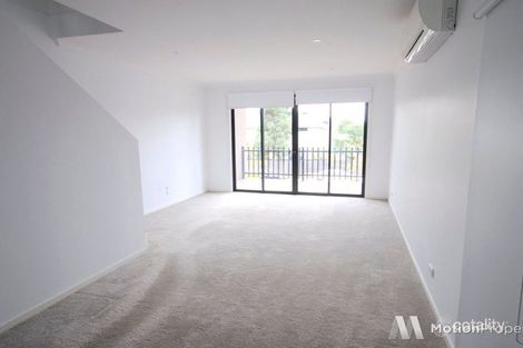 Property photo of 43 Ulmara Parkway Maidstone VIC 3012