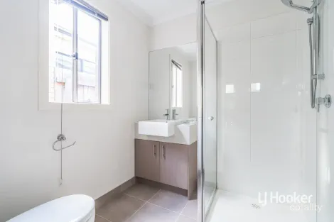 Property photo of 5 Rainford Place Armstrong Creek VIC 3217