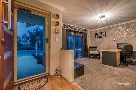 Property photo of 44 Ripplevale Circle Carramar WA 6031