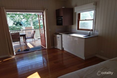 88 Greenlaw St, Indooroopilly, QLD 4068