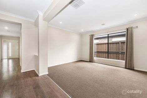 Property photo of 7 Tolkien Boulevard Officer VIC 3809