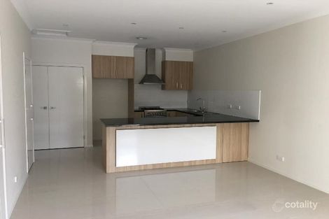 Property photo of 30 Fred Pham Crescent Doolandella QLD 4077