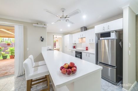 Property photo of 10 Yarraglen Place Parkwood QLD 4214