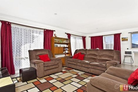 Property photo of 220 Plimsoll Drive Casey ACT 2913