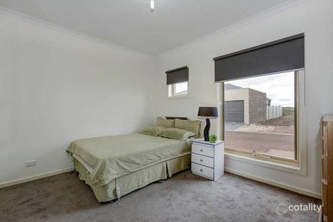 Property photo of 18/40 McCubbin Way Caroline Springs VIC 3023