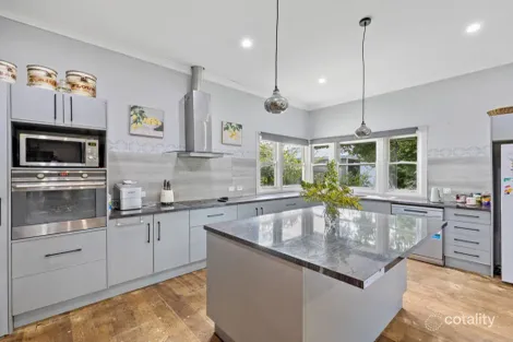 Property photo of 4541 Hamilton-Port Fairy Road Macarthur VIC 3286