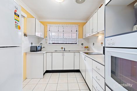 Property photo of 14 Clover Place Macquarie Fields NSW 2564