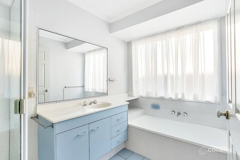 Property photo of 21 Placid Court Varsity Lakes QLD 4227