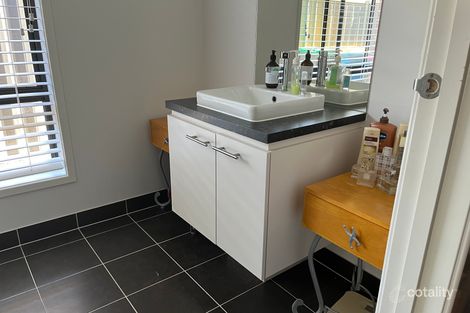 Property photo of 49 Robinson Way Yarrawonga VIC 3730