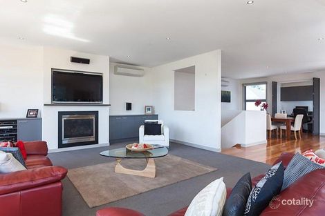 Property photo of 10 Jack Holt Way Mordialloc VIC 3195
