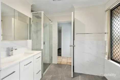 Property photo of 49 Kingsford Way Huntingdale WA 6110