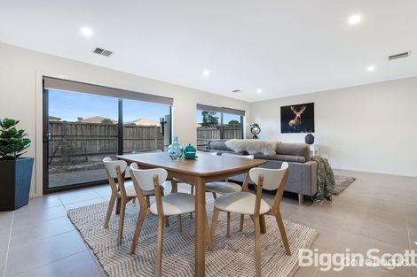 Property photo of 30 Colville Crescent Keysborough VIC 3173