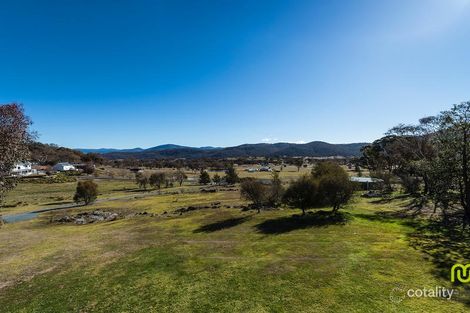 Property photo of 21 Tiree Road Royalla NSW 2620