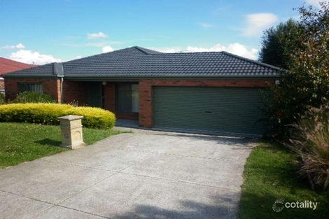 Property photo of 13 Turella Close Berwick VIC 3806