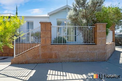 66 Bauer Cir, Banksia Grove, WA 6031