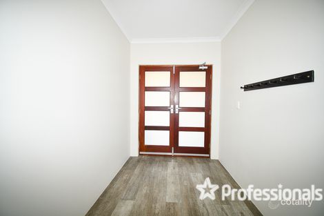 Property photo of 22 Richview Ramble Wannanup WA 6210