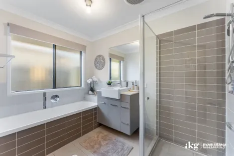 Property photo of 5 Burnley Road Park Ridge QLD 4125