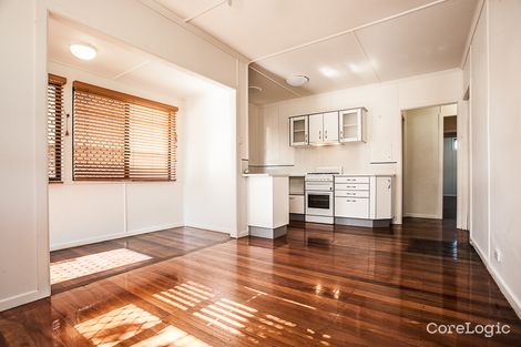 Property photo of 272 Scarborough Road Scarborough QLD 4020