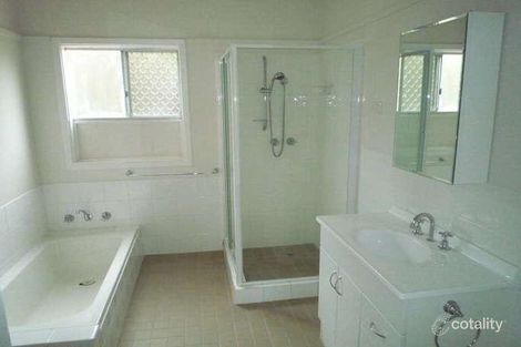 Property photo of 24 Valley Road Halls Head WA 6210