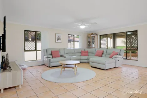 Property photo of 3 Diamondy Close Forest Lake QLD 4078