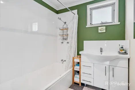 Property photo of 11 Annabelle Street Rokeby TAS 7019