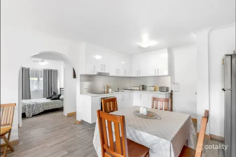 Property photo of 4/8 Maytown Close Manoora QLD 4870