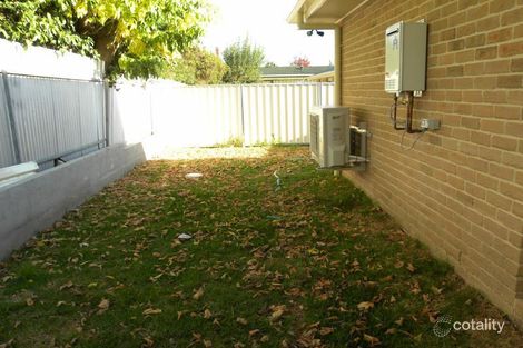 2/10 Edwards St, Young, NSW 2594