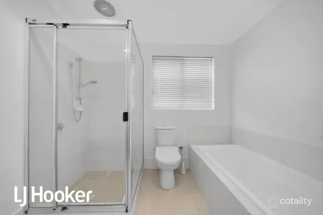 Property photo of 6 Redfern Bend Clarkson WA 6030