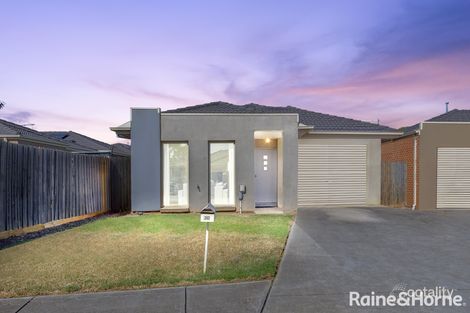 30/35 Tullidge St, Melton, VIC 3337