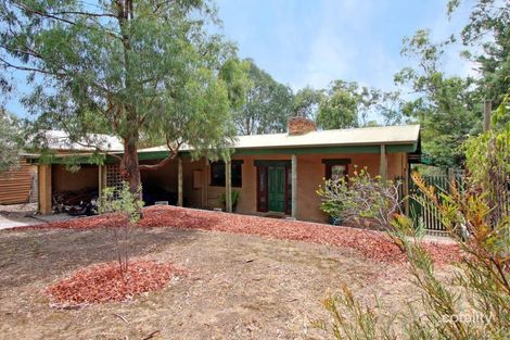 145 Napoleon St, Eltham, VIC 3095