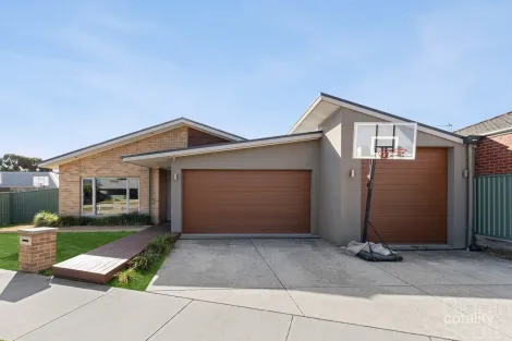 Property photo of 15 Caviar Court Miners Rest VIC 3352