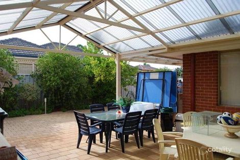 6 Dungarvan Ct, Waterford, WA 6152