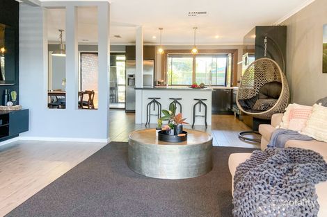 Property photo of 28 Cockatoo Drive Carrum Downs VIC 3201