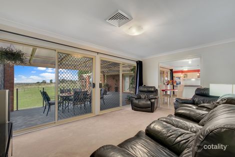 Property photo of 3 Kosciusko Place Bow Bowing NSW 2566