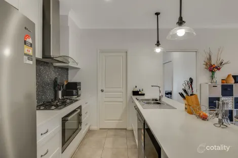 Property photo of 10 Macgregor Avenue Highfields QLD 4352