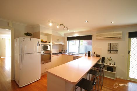 Property photo of 6 Pinto Close Endeavour Hills VIC 3802