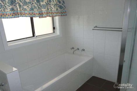 Property photo of 27 Wentworth Drive Camden South NSW 2570